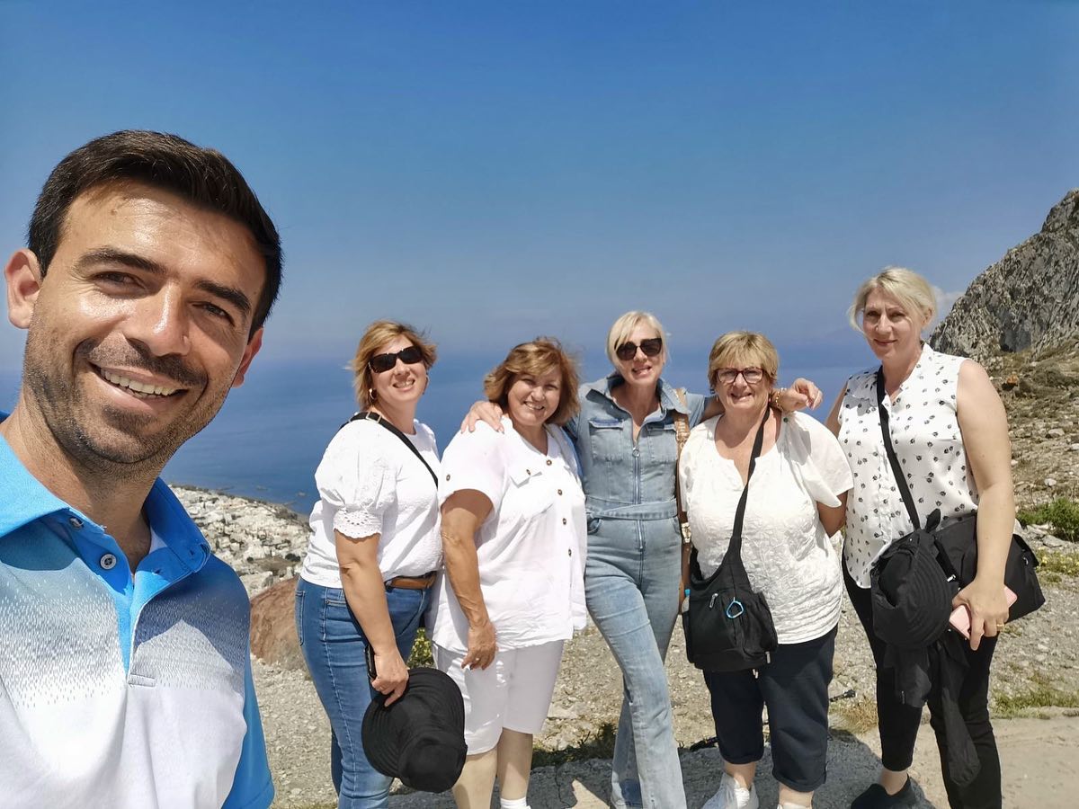 Have-a-nice-tour-in-santorini