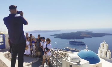 Private family tour in Firostefani