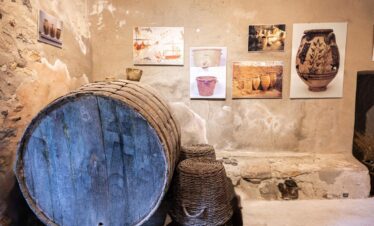 oak-barrel-santorini