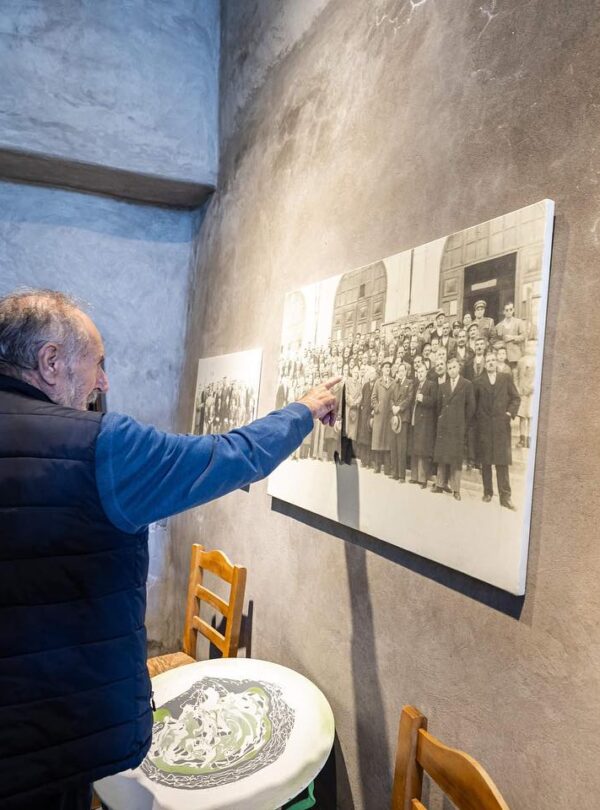 wine-tour-in-santorini