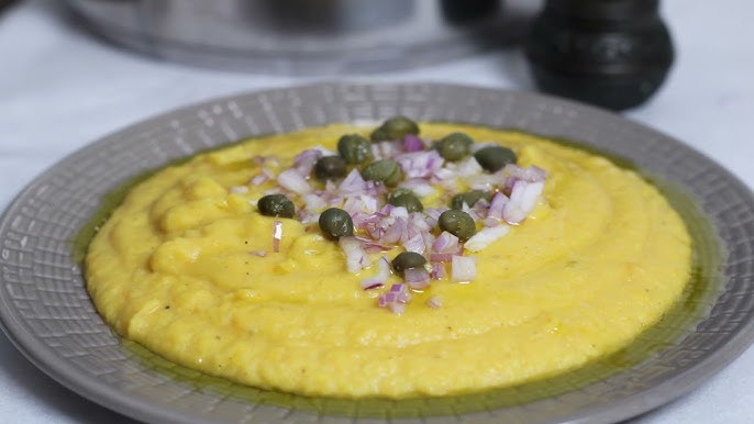 Fava beans made in Santorini cuisine