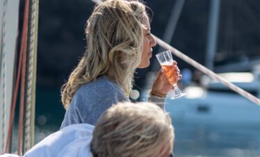 Private-cruise-ship-santorini