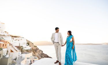 Santorini casual photoshooting with india people