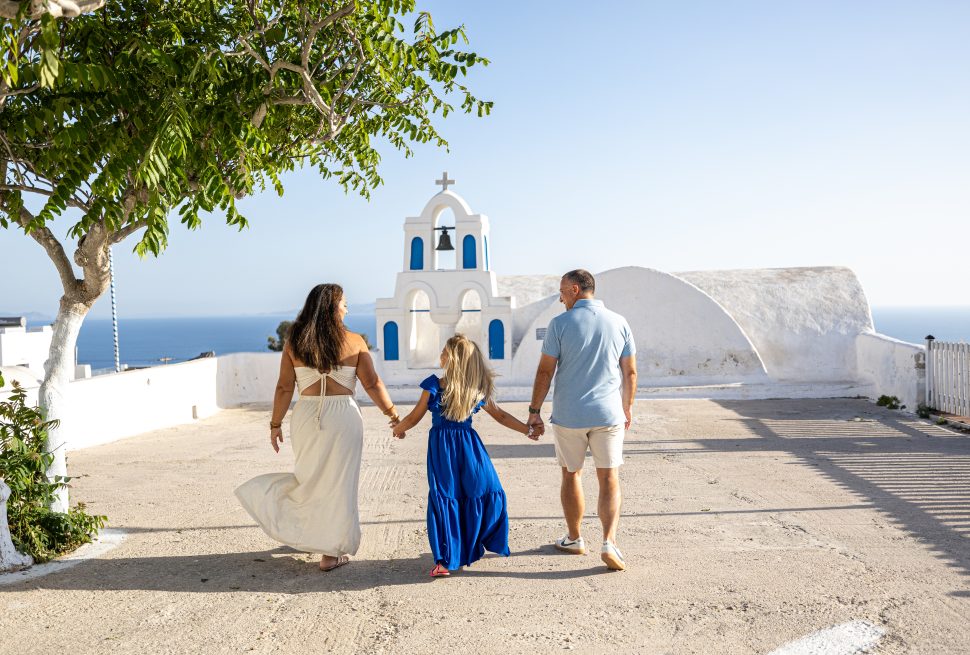 Santorini photography for a family