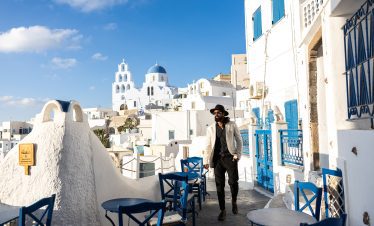 Solo photography in Pyrgos village by Jessica Mocanu
