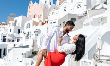Indian couple Santorini photo session