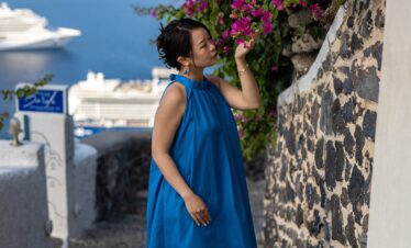asian girl photography in santorini