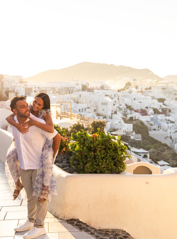 sunrise photography in Oia by Jessica Mocanu
