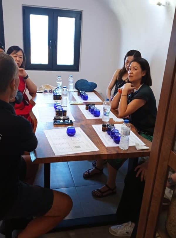 olive oil tasting tour in santorini